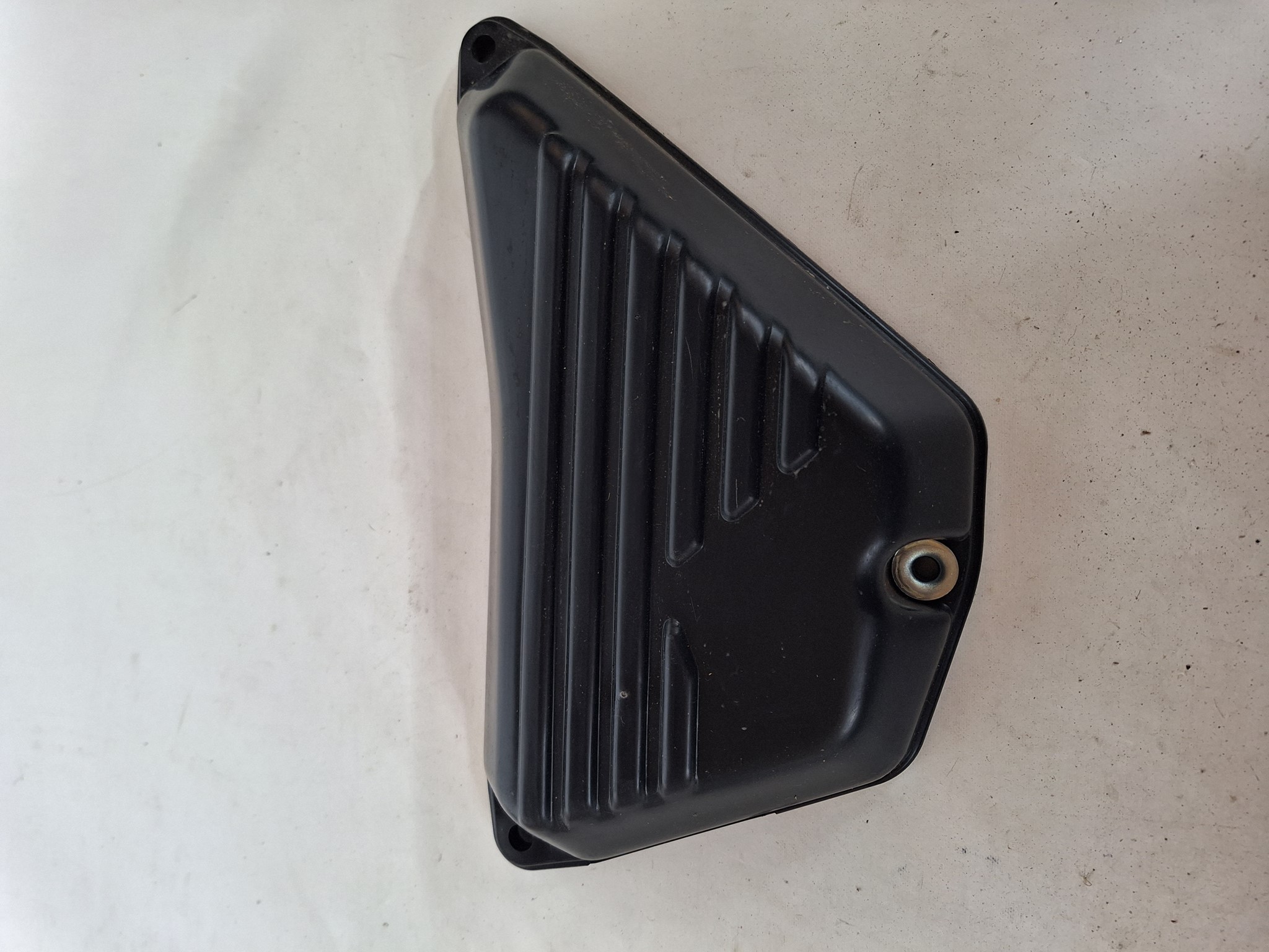 Picture of Seitendeckel  17220-KB9-000  XL 125 RC